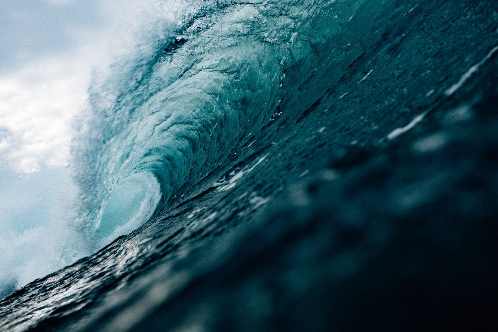 Foto von Steiler Welle mit Barrel von Dan Petermann