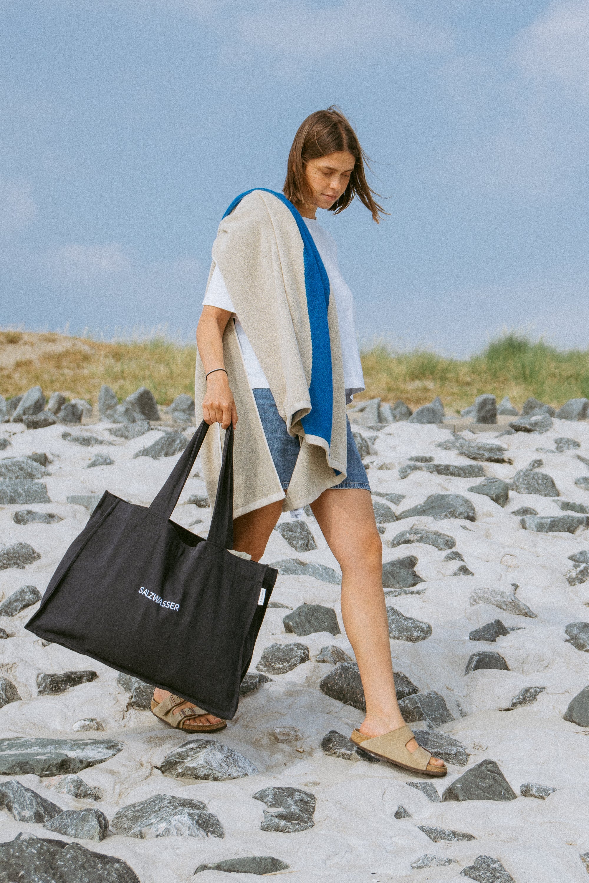 XXL SALZWASSER Strandhandtuch in Naturweiß und Blau für Ausflüge ans Meer
