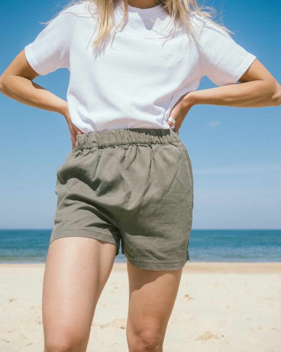 hosen-shorts-damen-kleidung-beste-qualitaet-nachhaltig-salzwasser (1).jpg__PID:f6979456-d4ab-423b-8a12-6d8aa6861bc1
