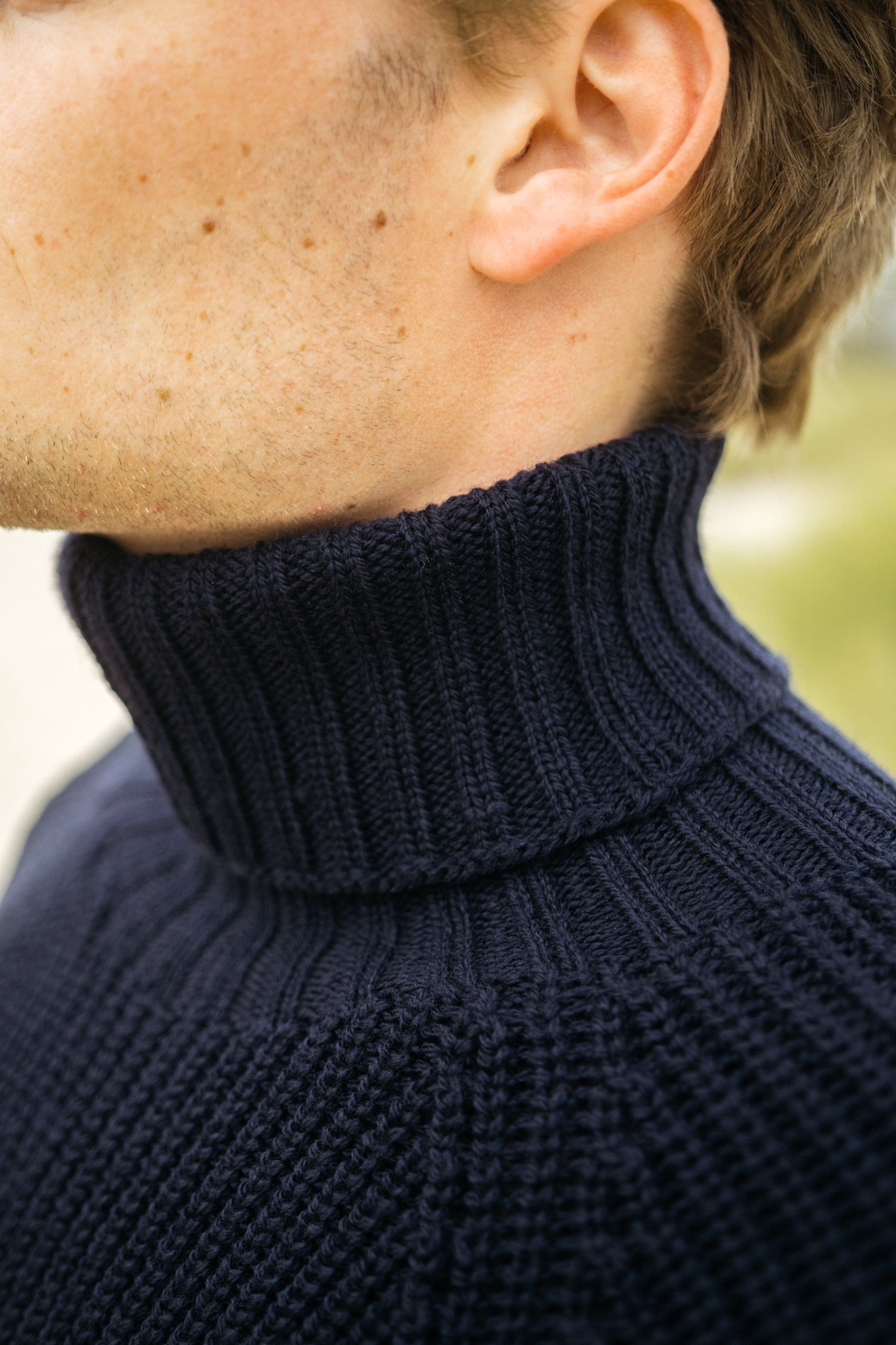 Dunkelblauer Rollkragen mit Raglan Grobstrick Dunkelblau von SALZWASSER