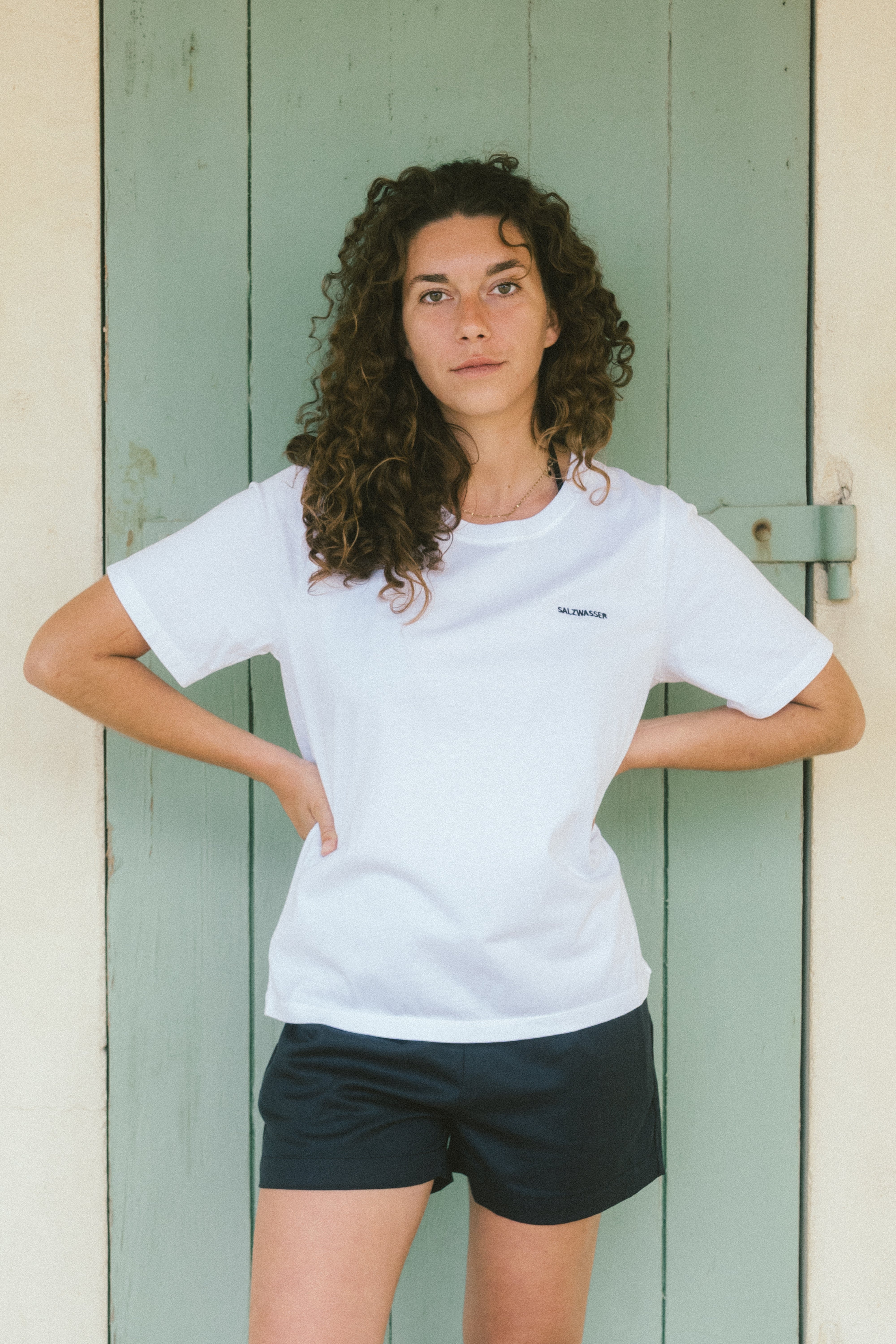 Hochwertiges Basic Damen T-Shirt in Weiß aus Bio Baumwolle