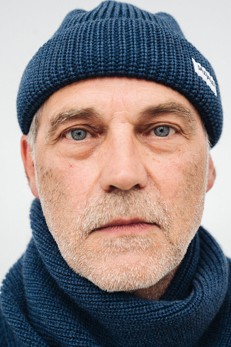 Nachhaltige Merinowollmütze in Indigo Blau von SALZWASSER