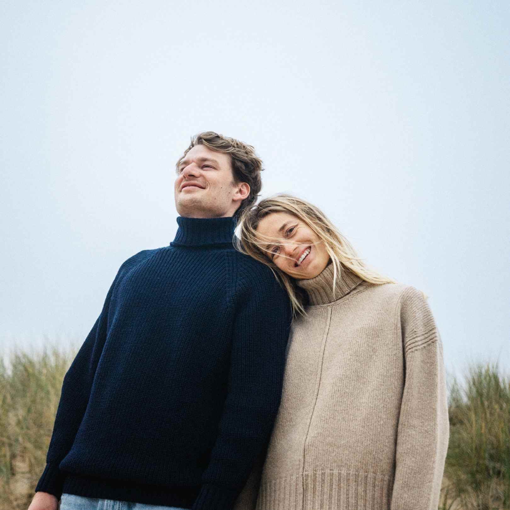 Nachhaltiger Strickpullover für Damen aus 100% Bio-Baumwolle im Fair Fashion Shop von SALZWASSER. Hochwertige Kleidung aus nachhaltigen Materialien kaufen. 