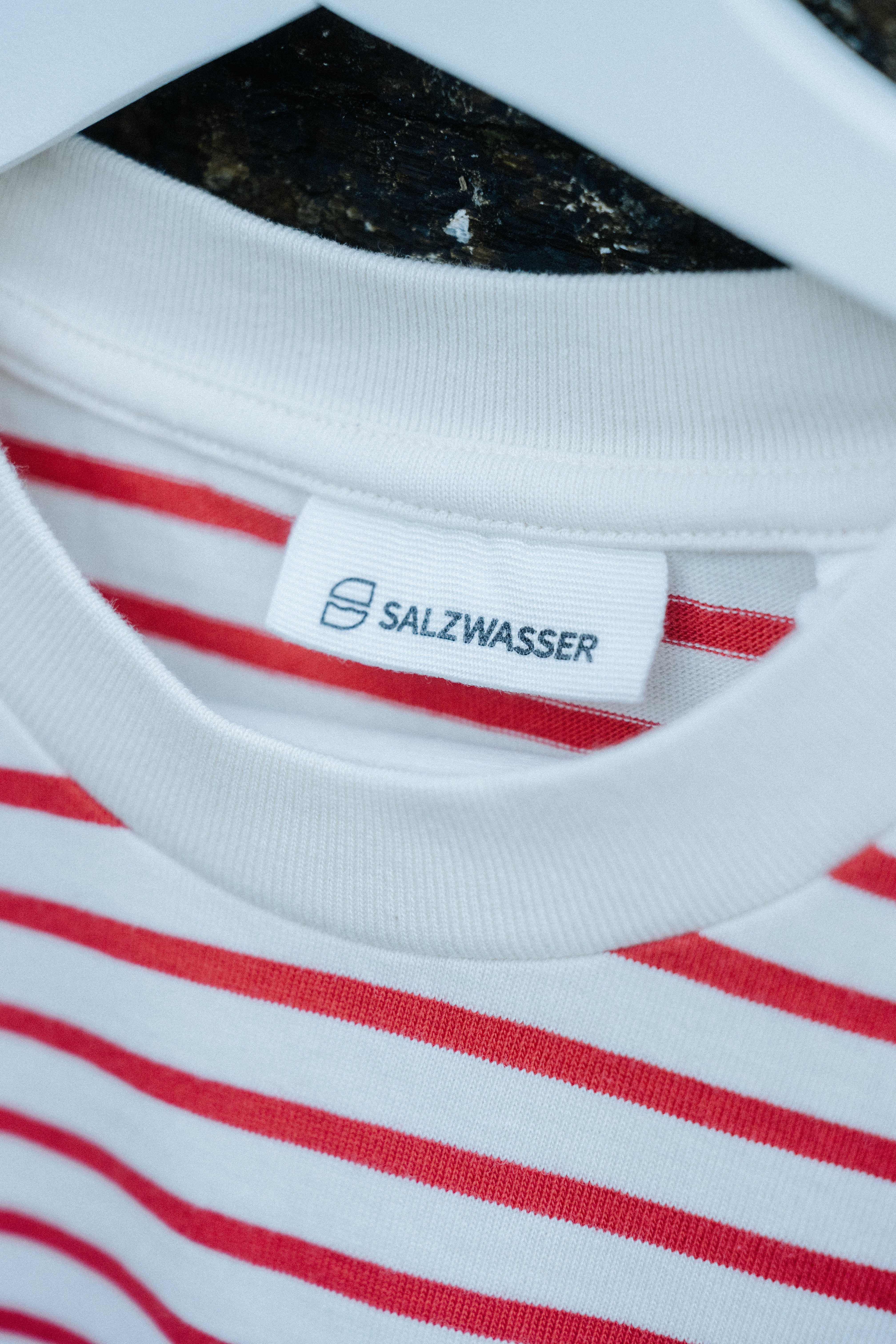 Rot gestreiftes Damen T-Shirt von SALZWASSER langlebig zeitlos
