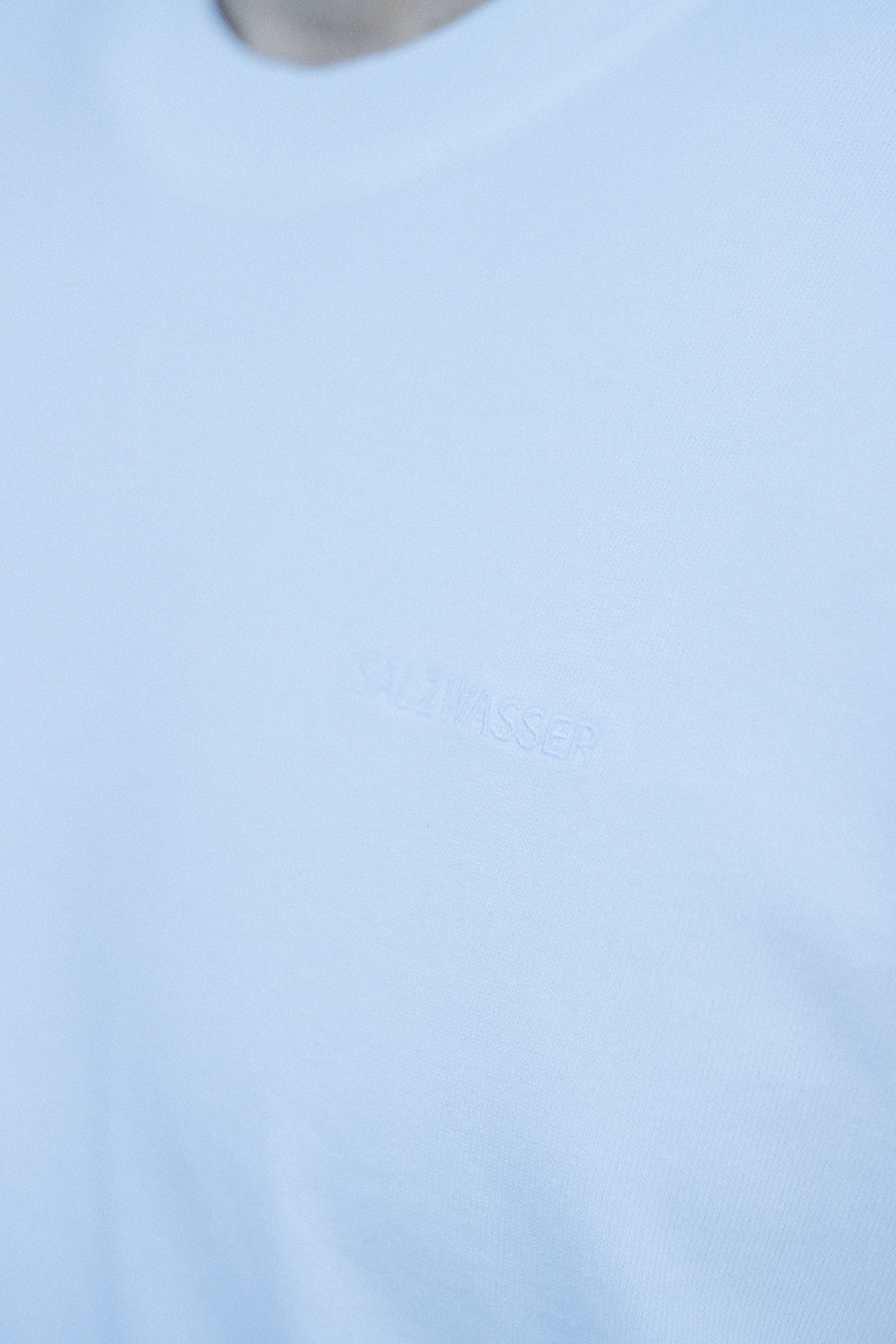 SALZWASSER schlichter Stick auf weißem Unisex T-Shirt