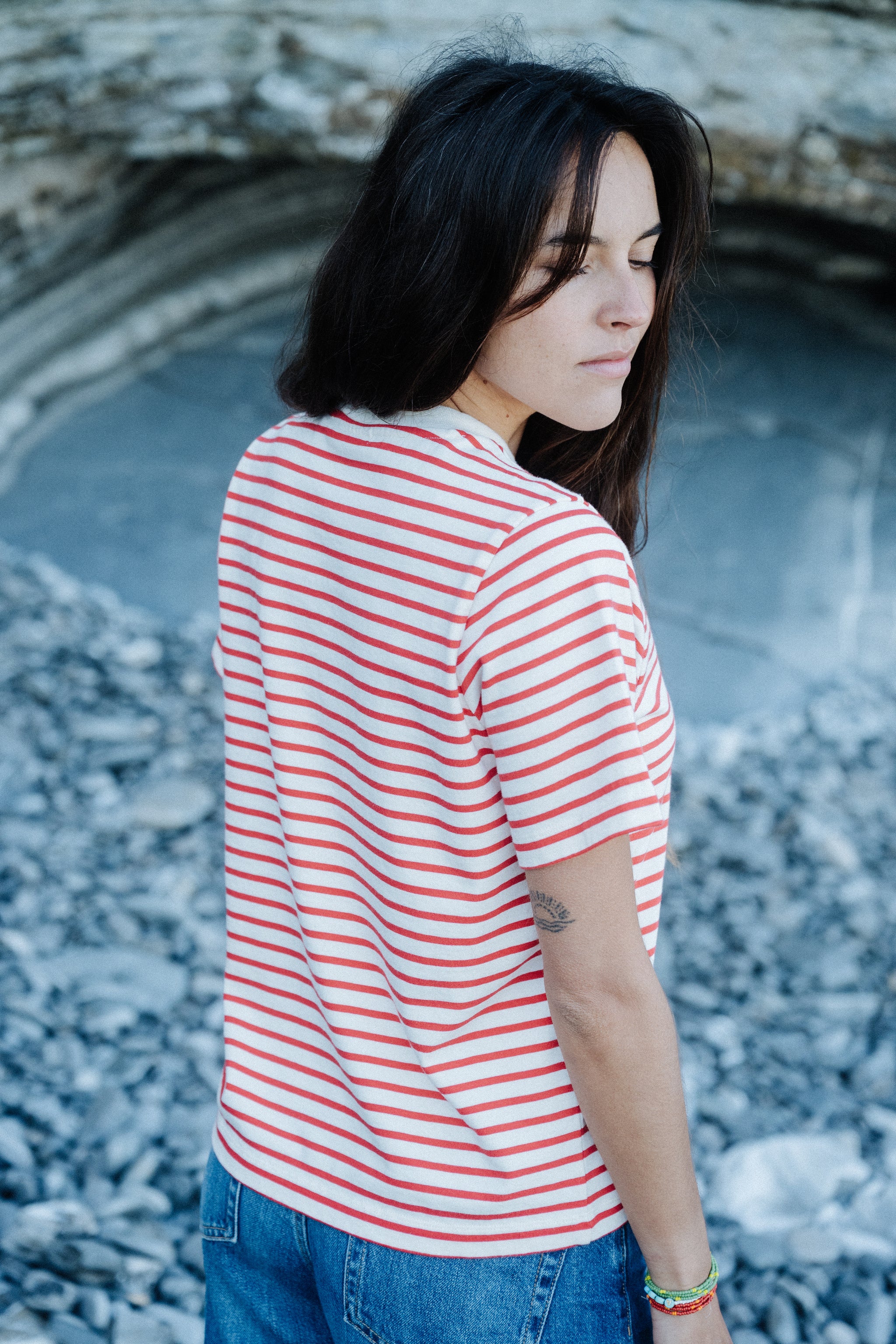 rot gestreiftes Damen T-Shirt hergestellt in Europa aus Bio-Baumwolle
