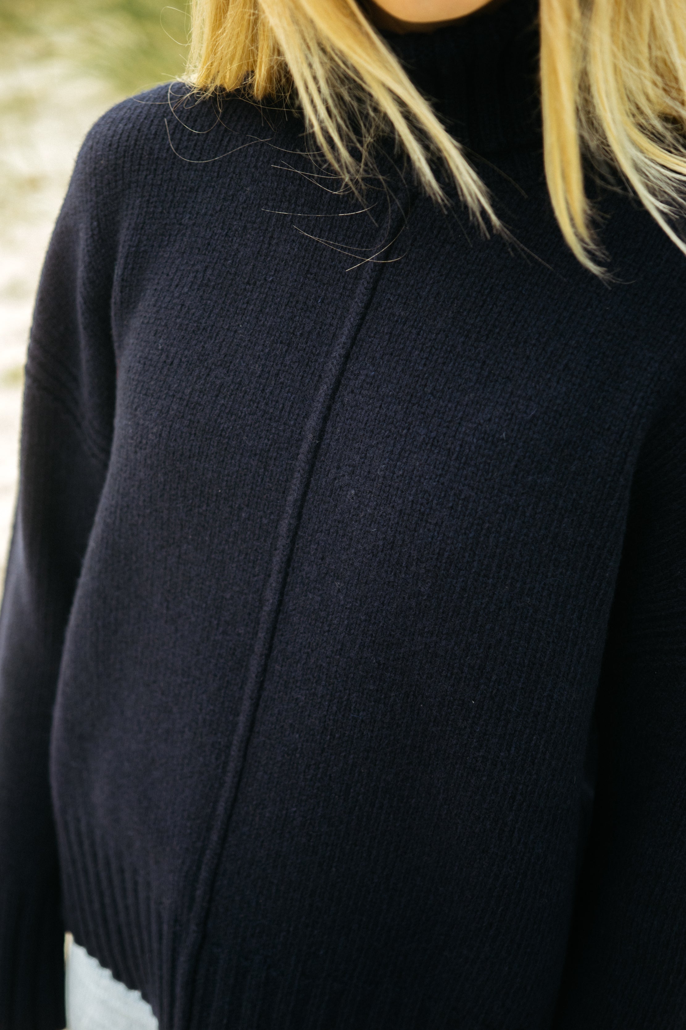 Chunky Rollneck Frauen mit Strickdetails Dunkelblau von SALZWASSER