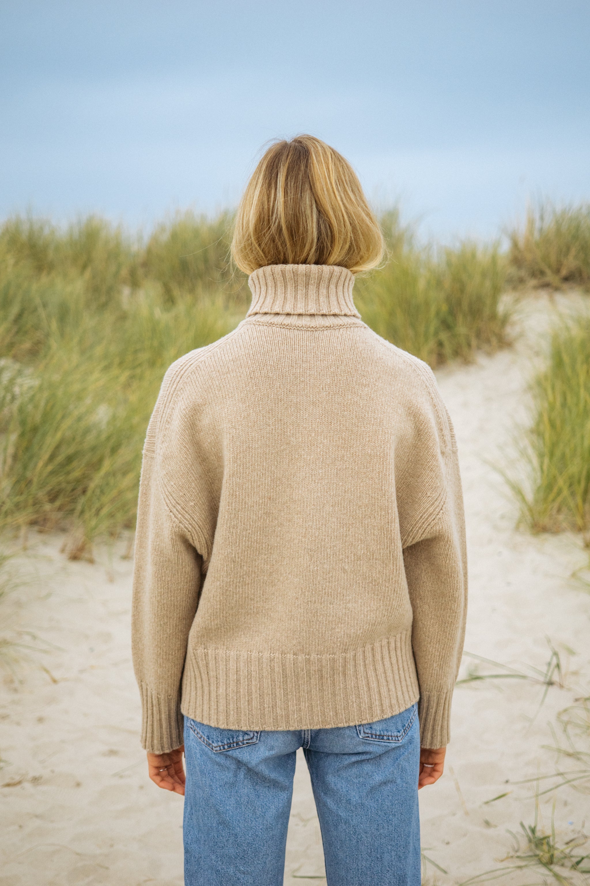 Damen Strickpullover mit Rollkragen aus recycelter Merinowolle von SALZWASSER