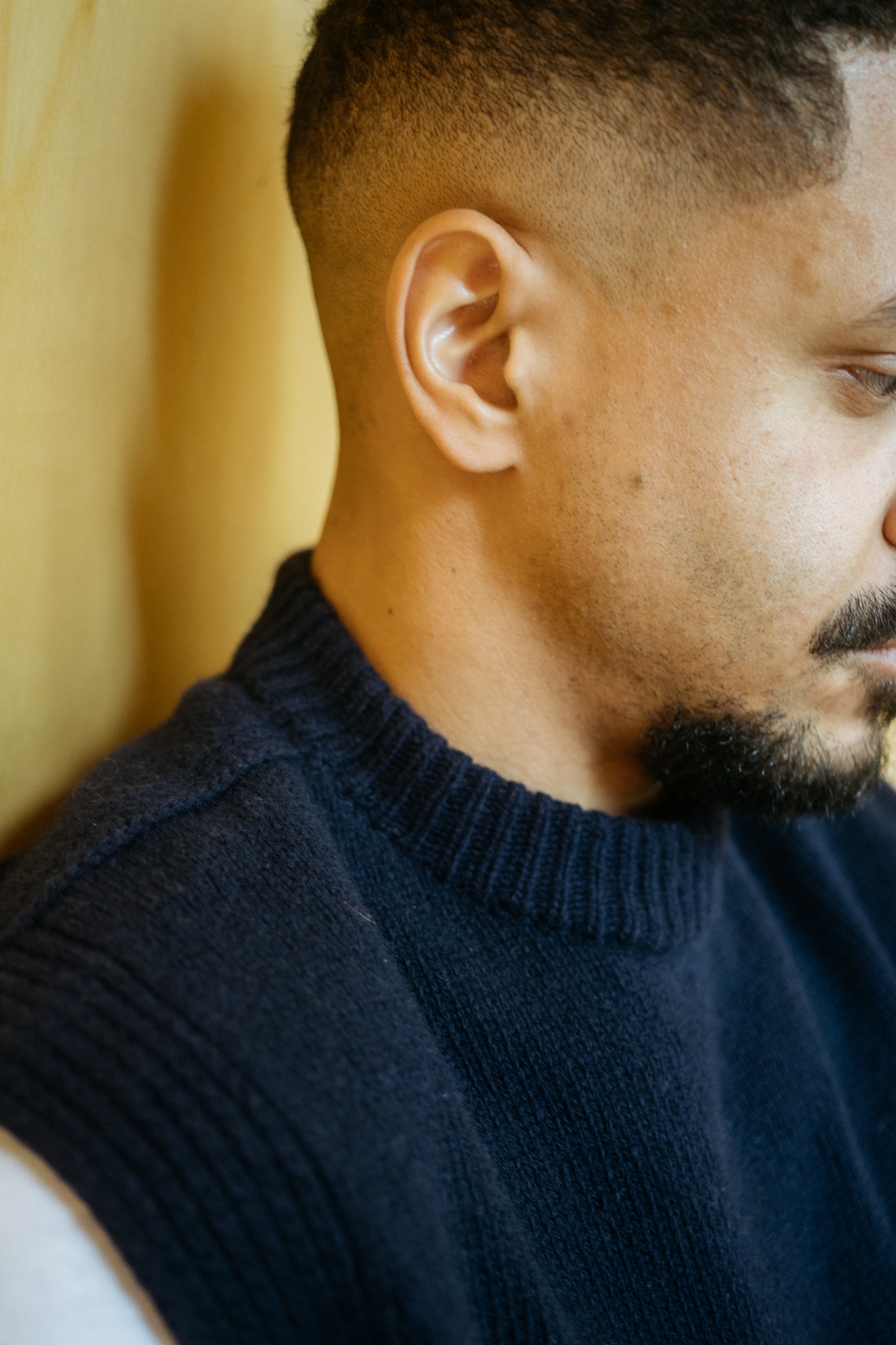 Hochwertiger Pullunder aus Wolle Unisex in Dunkelblau