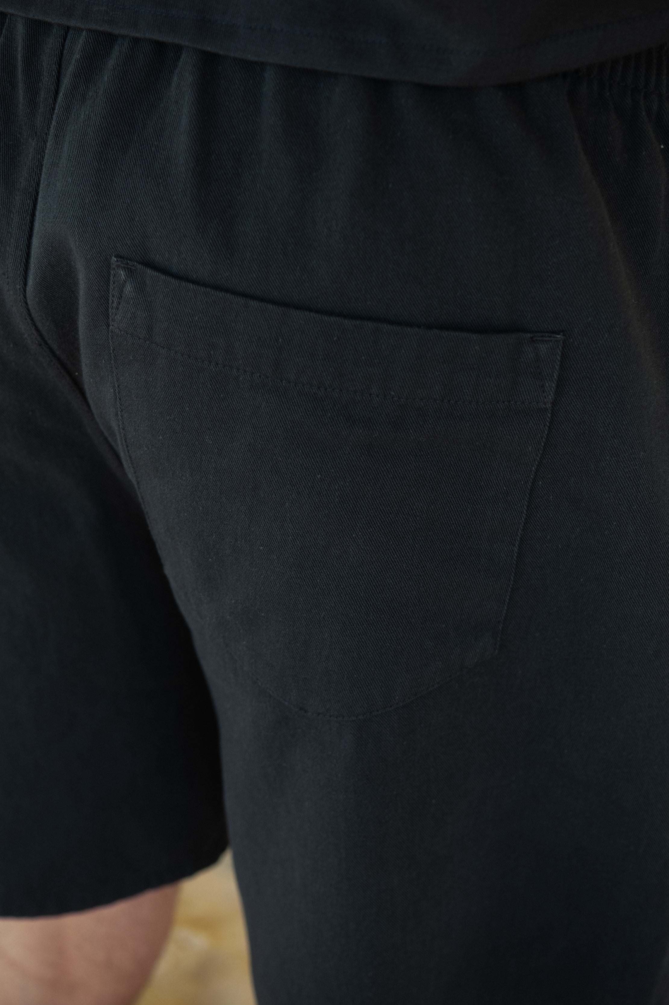 Herren Kurze Shorts mit Tasche in Dunkelblau aus Bio-Baumwolle