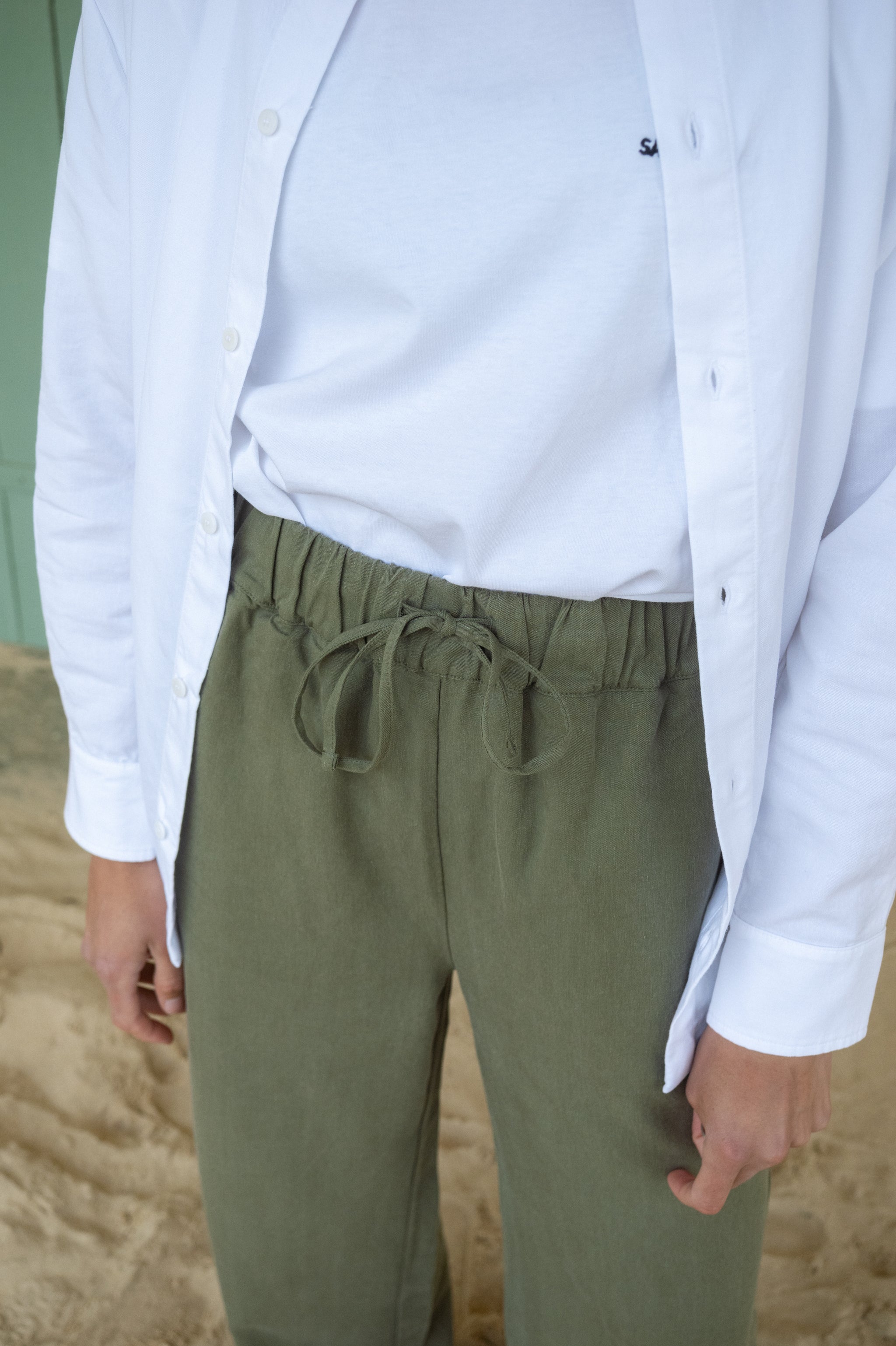 Leinenhose mit Bund in Grün aus Europa von SALZWASSER
