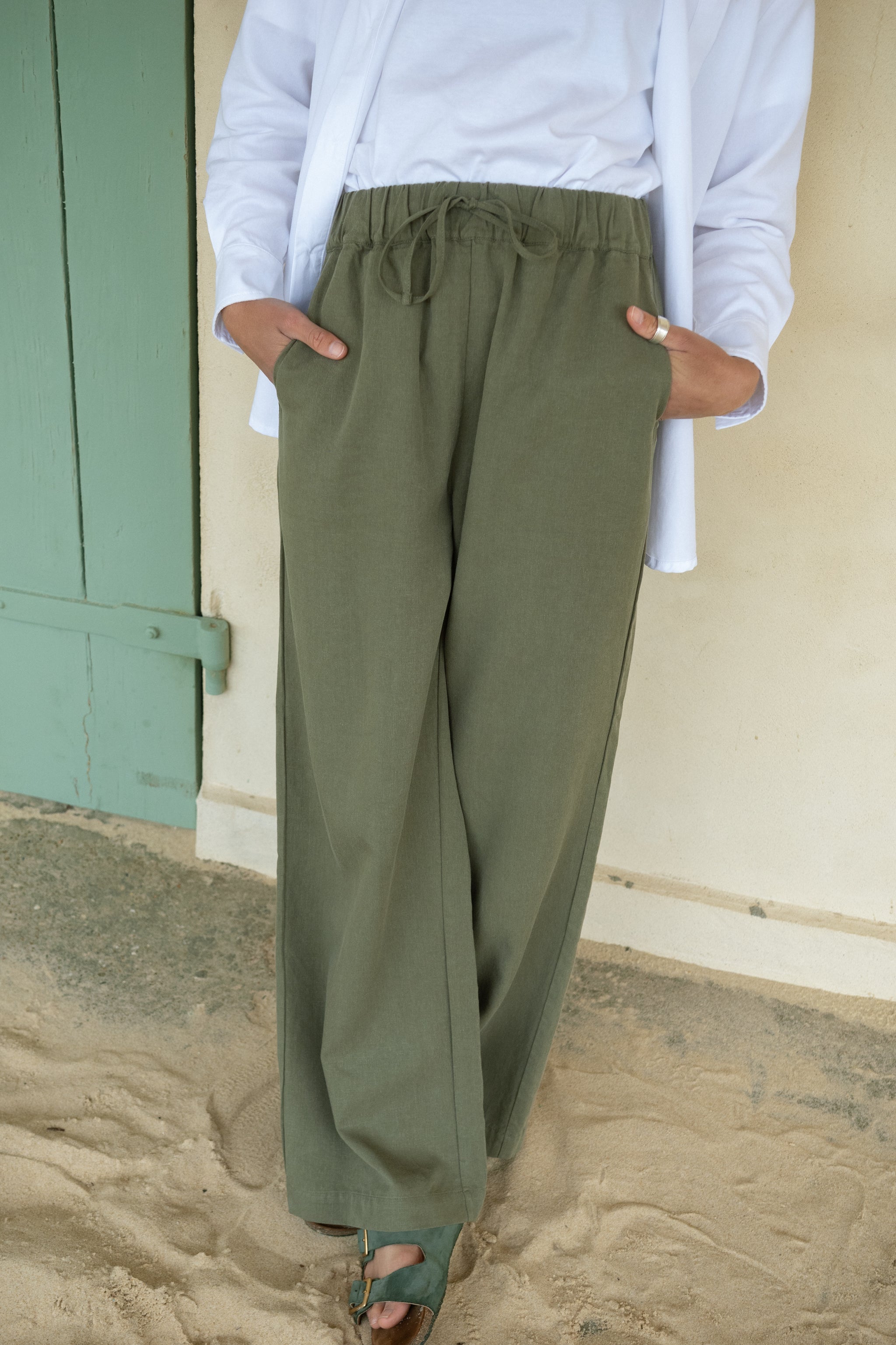 Damen Longpants aus Leinen in Oliv Grün nachhaltig von SALZWASSER