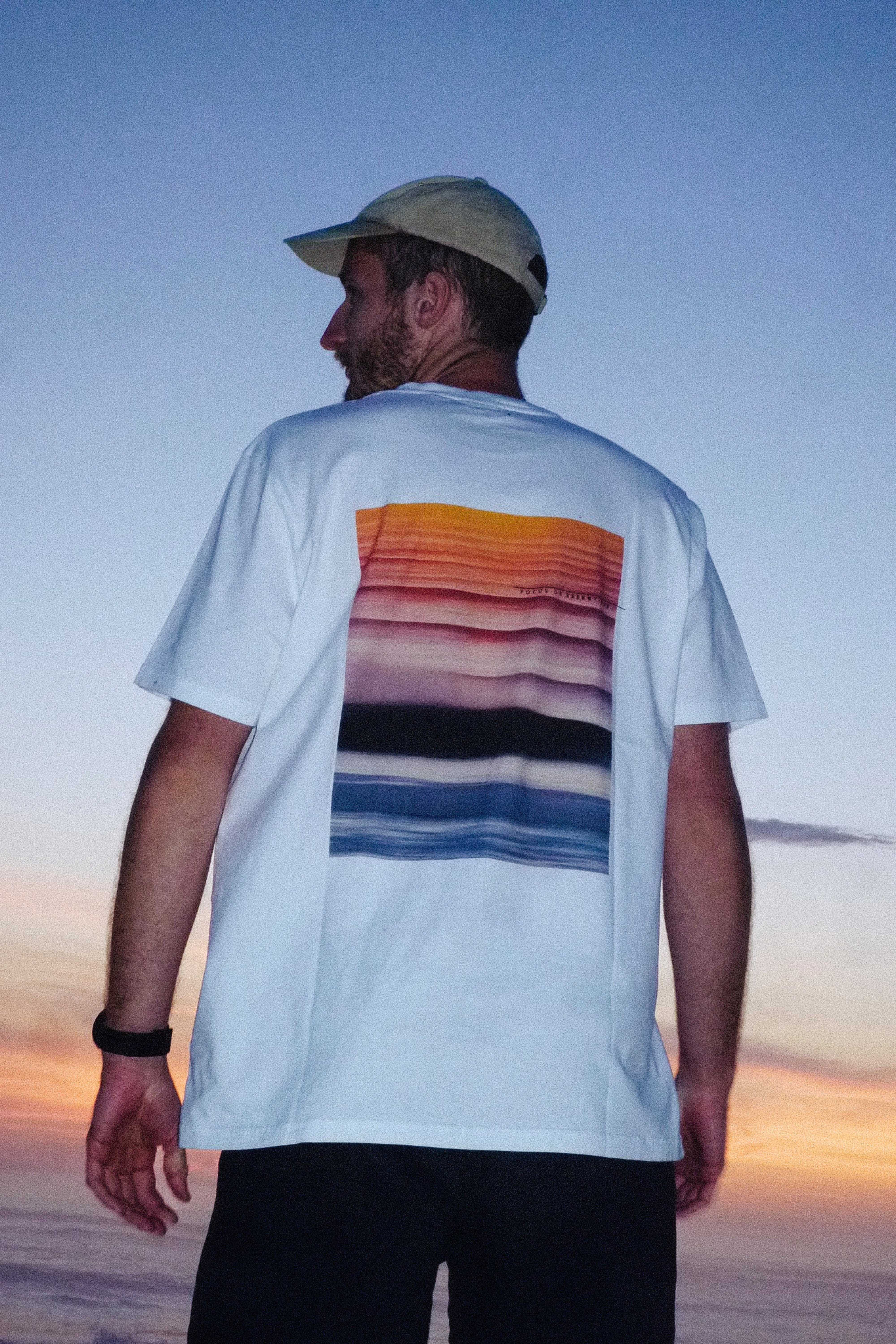 Nur jetzt: T-Shirt Sunset Waves