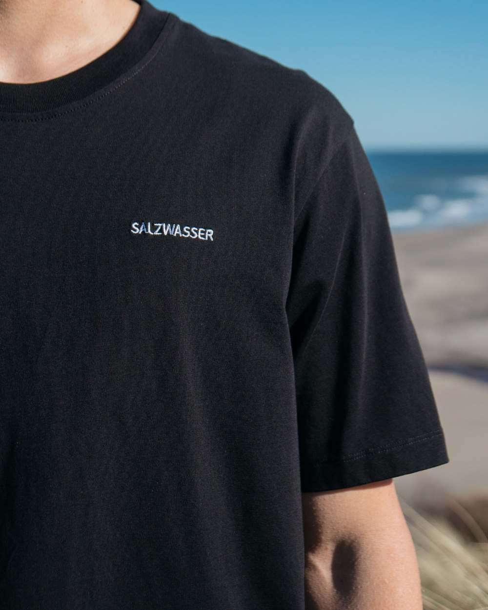 shirt_schwarz (3).jpg__PID:eaf484e4-49f4-4cb0-960f-8b1ba92e9c2b