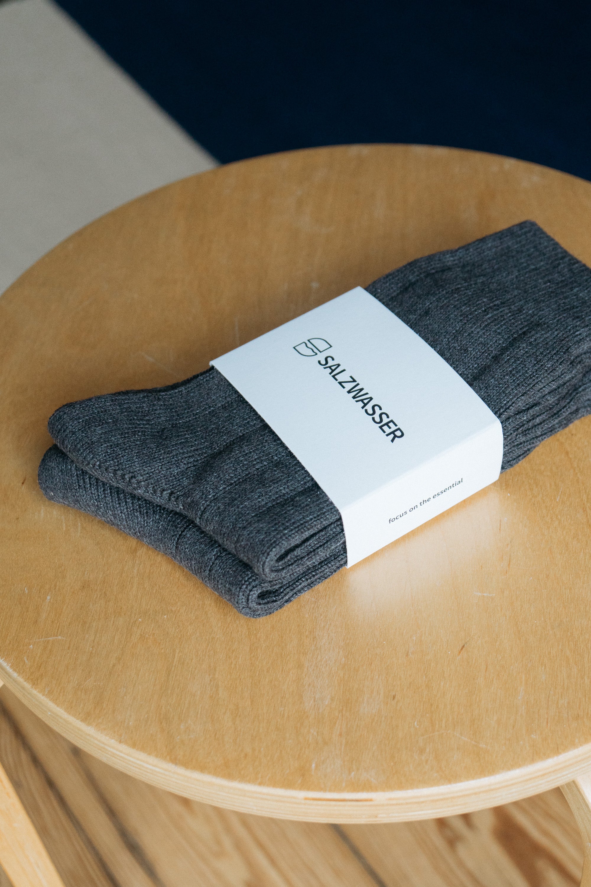 Vegane Bio-Baumwollsocken für Damen und Herren in Anthrazit 