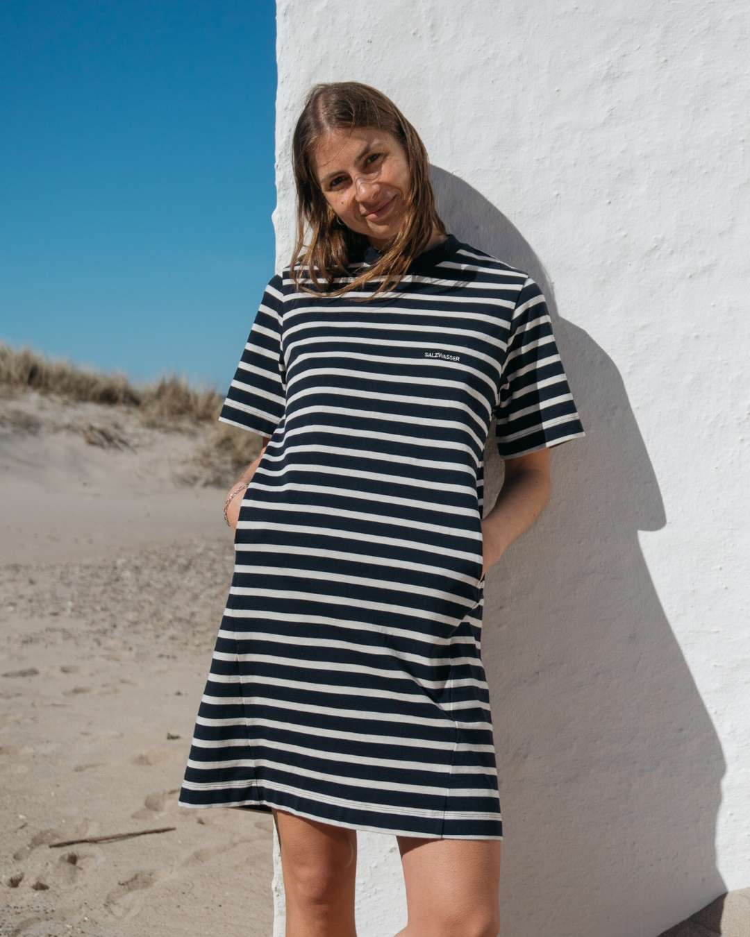 streifen_kleid_damen_salzwasser.jpg__PID:c0cc5548-326b-4066-9806-0c576d28952f