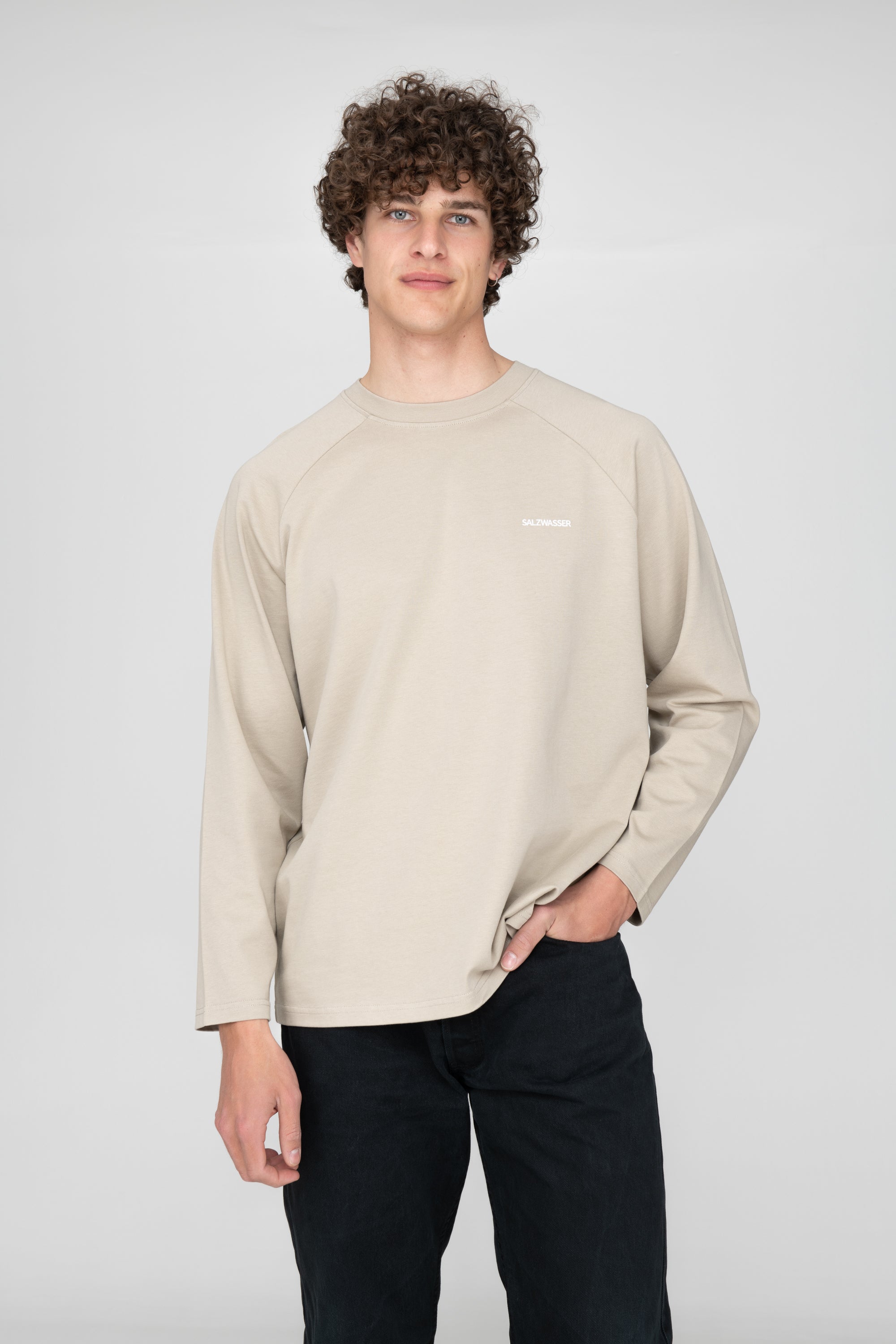 Faires Statement Longsleeve von SALZWASSER aus Bio-Baumwolle in Sand
