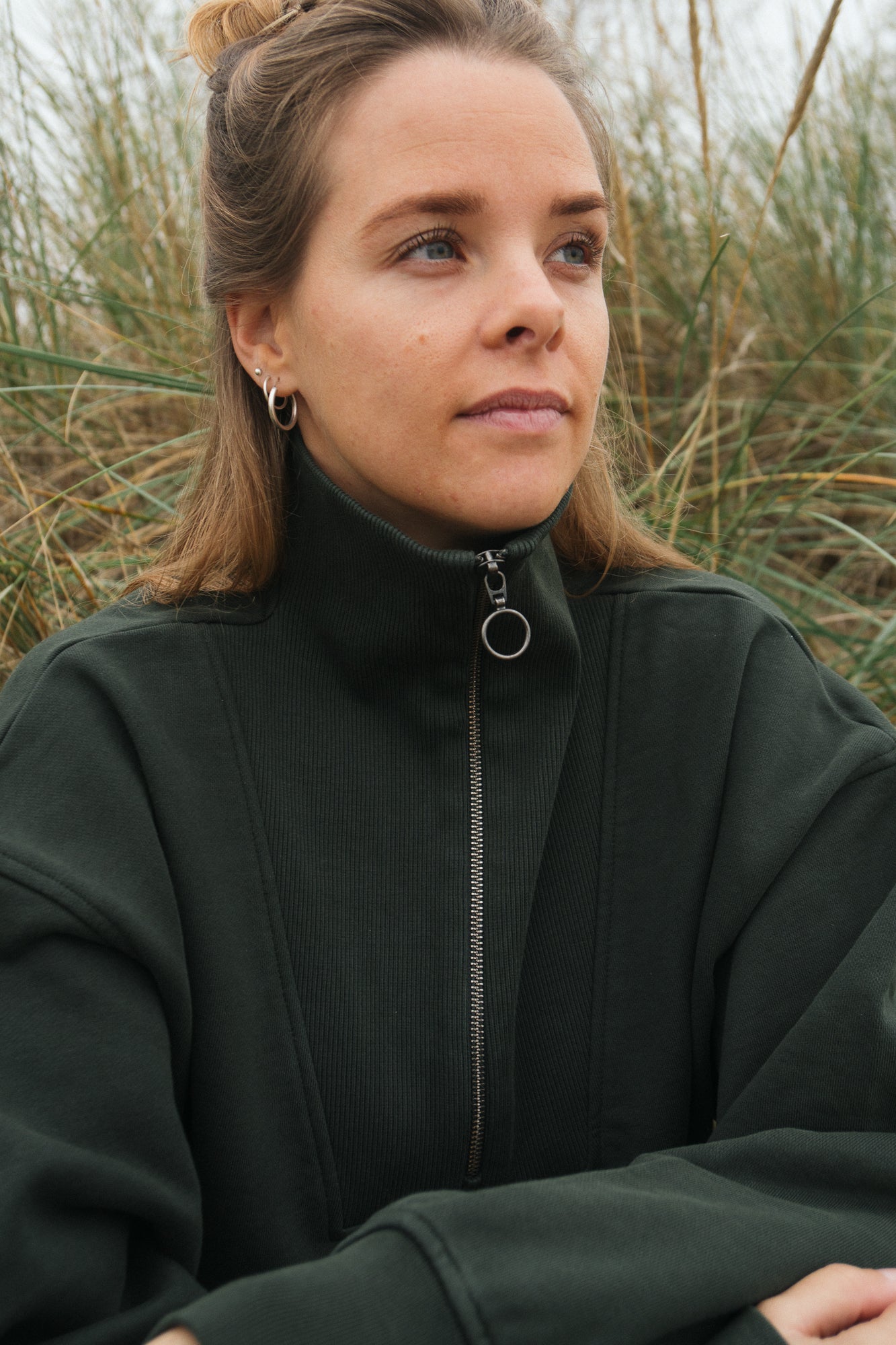 Hochwertiger Reißverschluss an bequemen Half-Zip Sweater von SALZWASSER