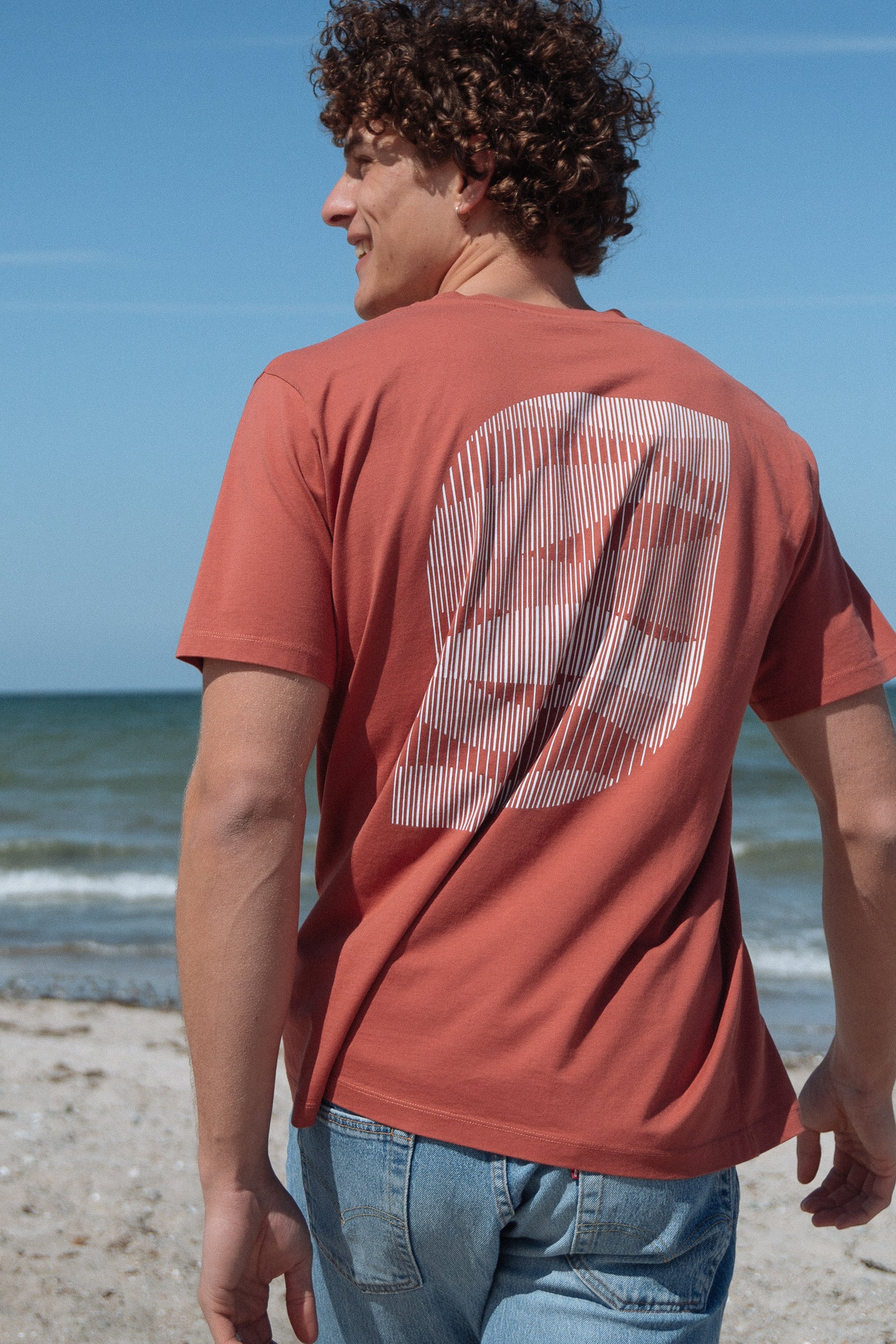 Nachhaltiges Statement T-Shirt von SALZWASSER in Rot _men