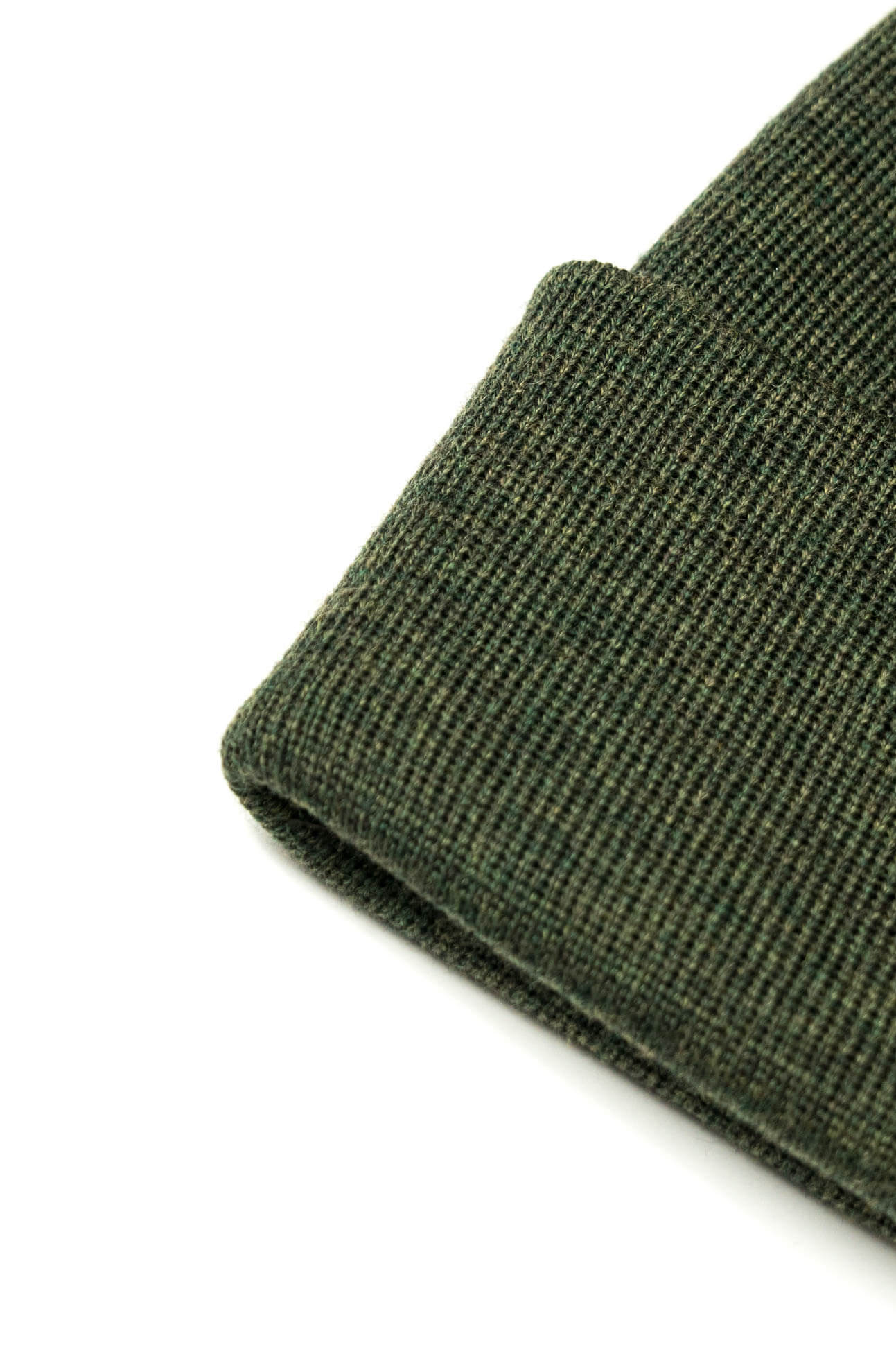 Nachhaltige Mütze aus Merinowolle in Grün von SALZWASSER