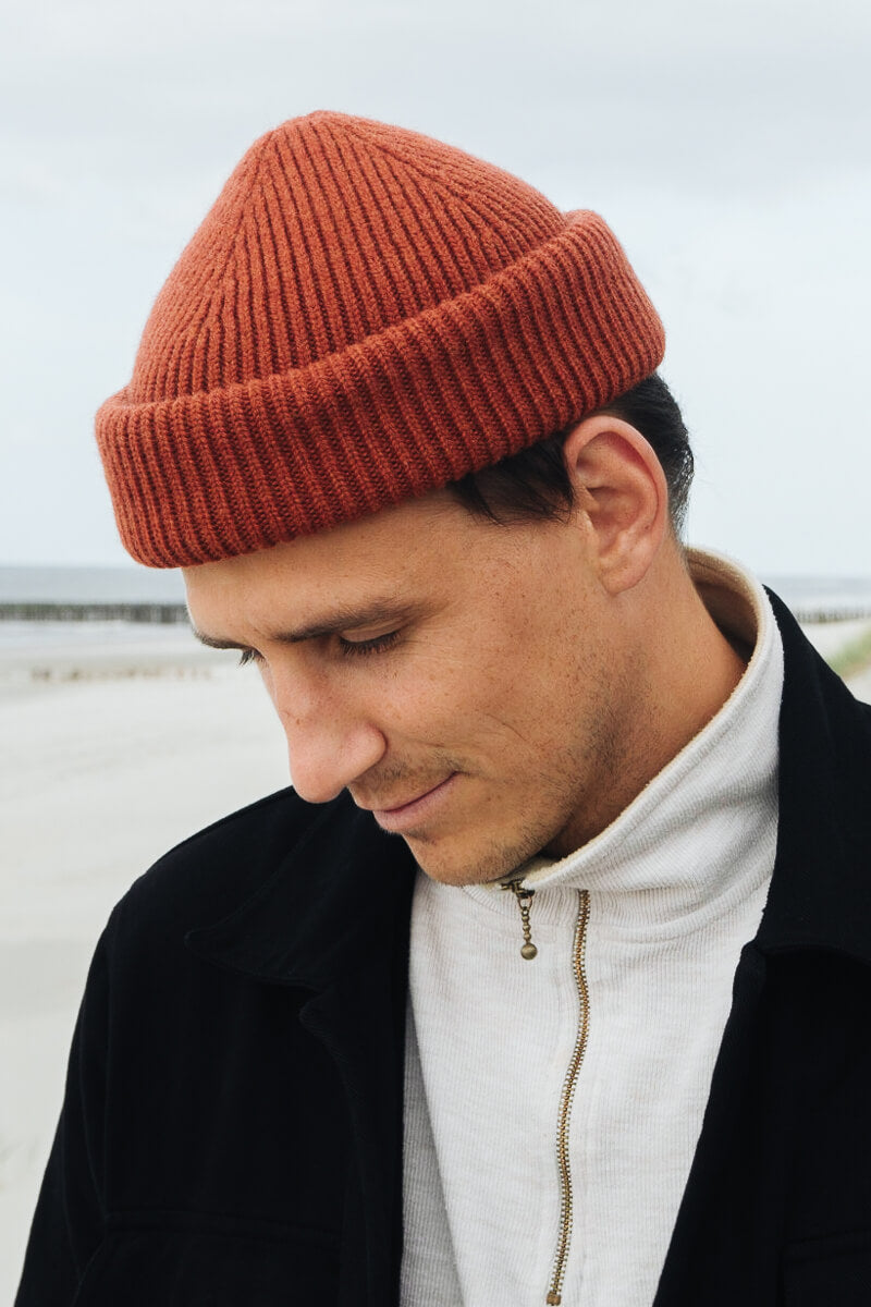 Nachhaltige SALZWASSER Mütze in Rostrot als Fisherman und normale Beanie