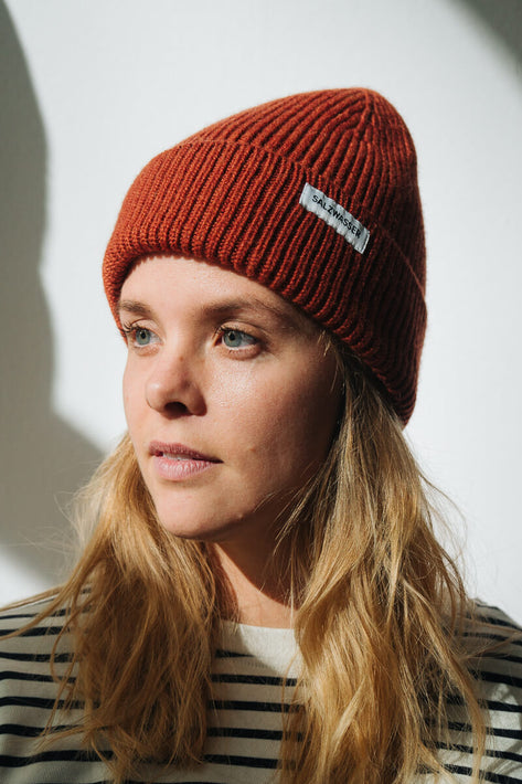 Nachhaltige SALZWASSER Wintermütze aus Merinowolle in Rostrot