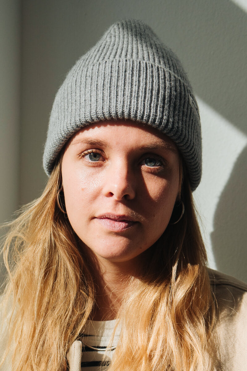 Nachhaltige Merino Mütze in Hellgrau von SALZWASSER