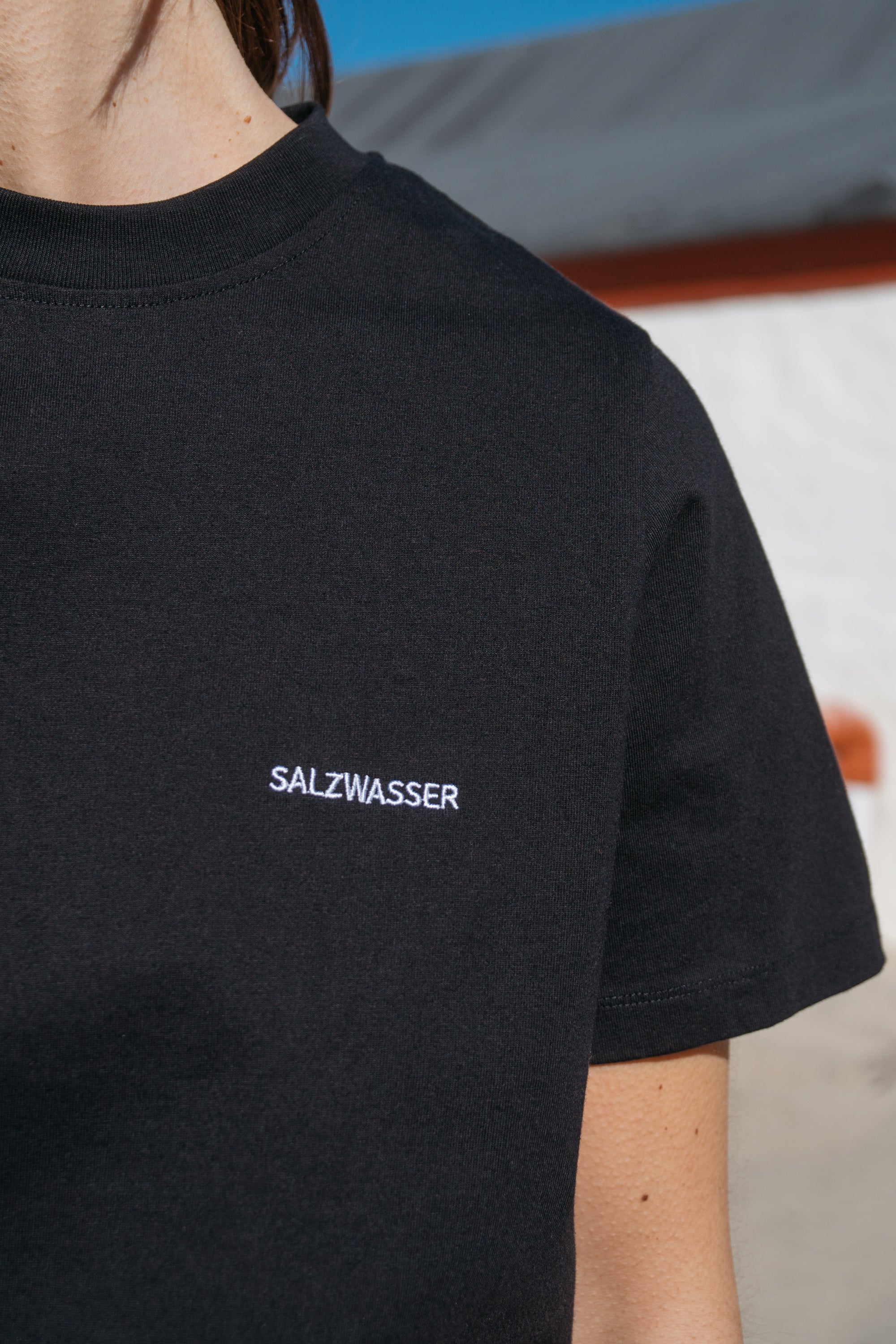Schweres T-Shirt in Schwarz für Damen von SALZWASSER aus Bio-Baumwolle